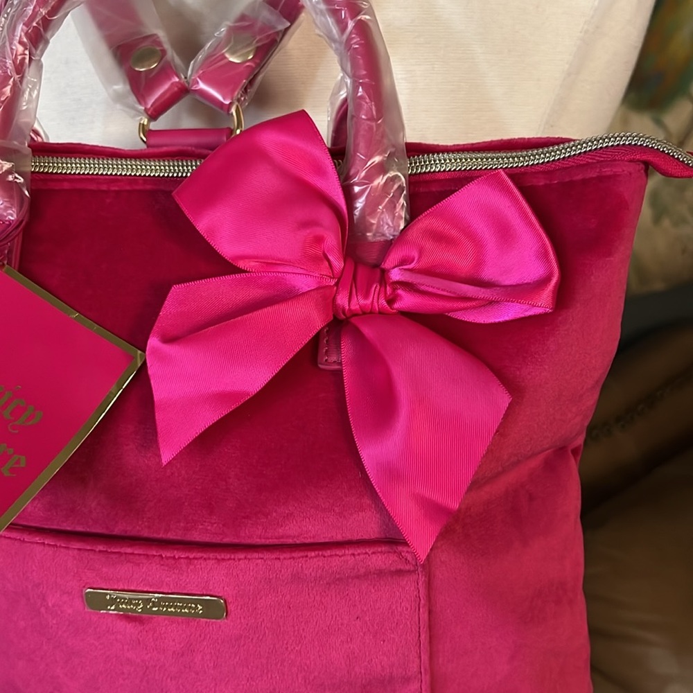 ⭐️ NWT JUICY COUTURE Pink Velour Bow Backpack - Picture 2 of 6